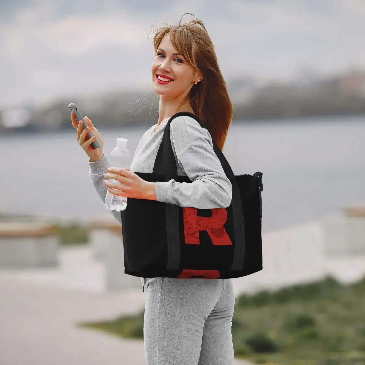 sac de voyage de plage avec logo lettre r team rocket, fourre-tout de grande capacité pour salle de sport, yoga, sac à bandoulière de shopping pour femmes
