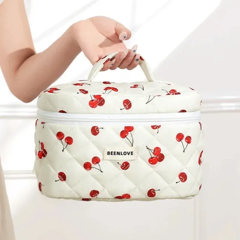 trousse de maquillage en coton matelassé avec impression, grand sac de voyage mignon pour poudres cosmétiques