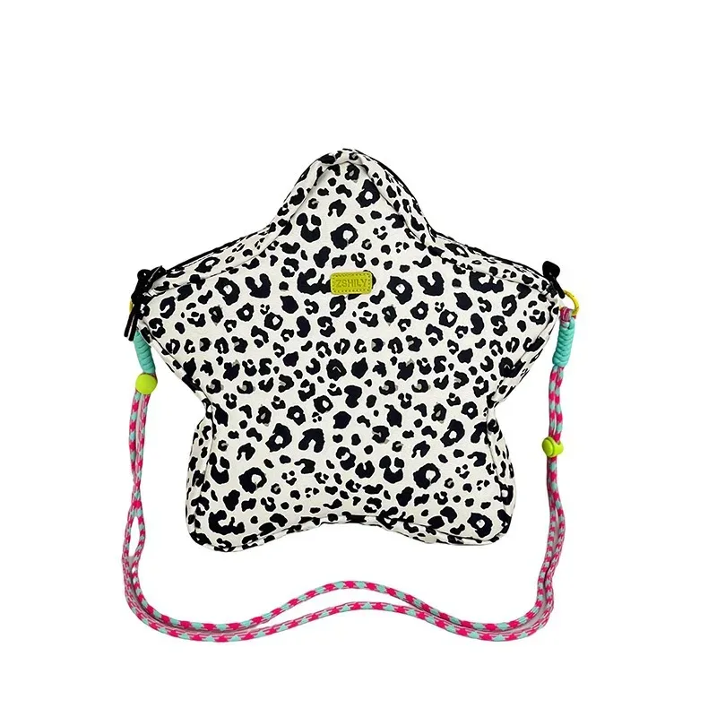 sac à dos en forme d'étoile imprimé léopard pour femmes, sac à dos décontracté pour voyage, sac à bandoulière à la mode avec longue sangle d'épaule