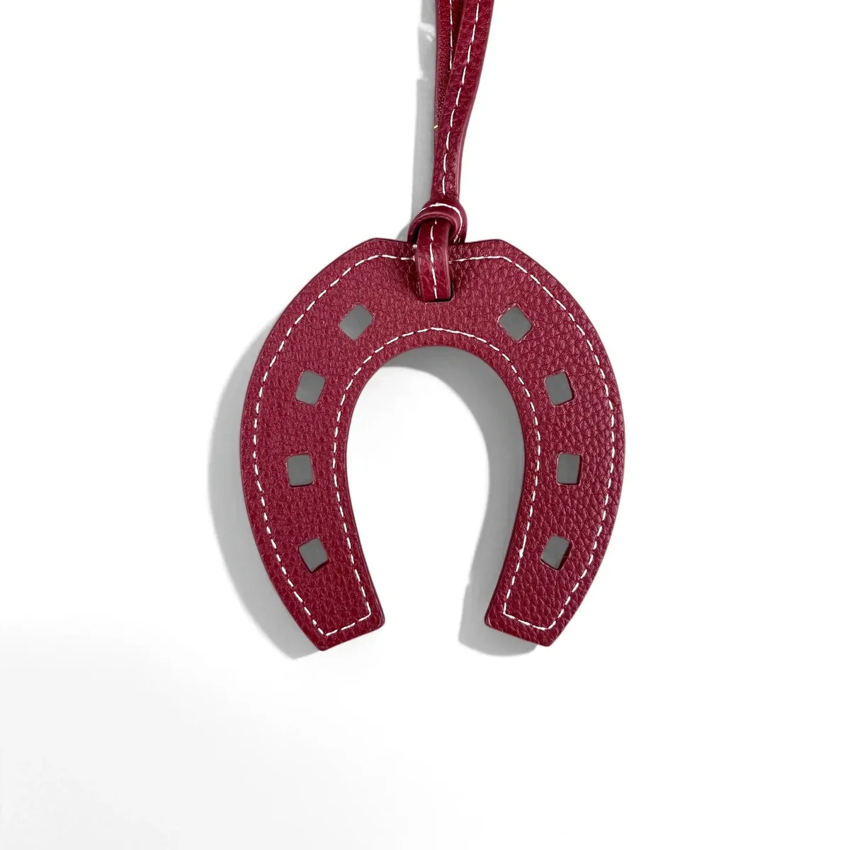 breloque/porte-clés en cuir pu faite à la main tête de cheval et fer à cheval - cadeau équestre unique pour sac à main et sac à dos - accessoire de mode pour sac