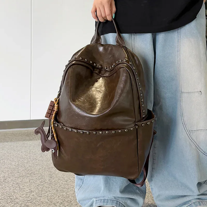 Nouveau sac à dos à rivets, grande capacité, sac de voyage, sac à dos de couleur unie, sac pour ordinateur portable, sac à dos pour étudiants