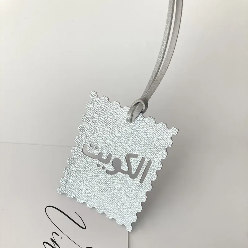 breloque de sac en cuir pu personnalisée avec lettres latines et arabes, accessoire pour sac à dos, décoration intérieure de voiture, décoration créative pour la maison