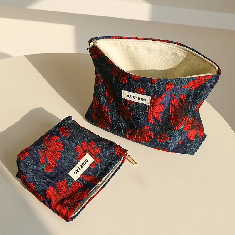 nouveau mini sac à cosmétiques féminin portable rouge doux petit sac de rangement de serviettes hygiéniques sac de clé de monnaie de banlieue sac de carte bancaire portable
