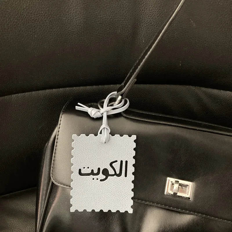 breloque de sac en cuir pu personnalisée avec lettres latines et arabes, accessoire pour sac à dos, décoration intérieure de voiture, décoration créative pour la maison