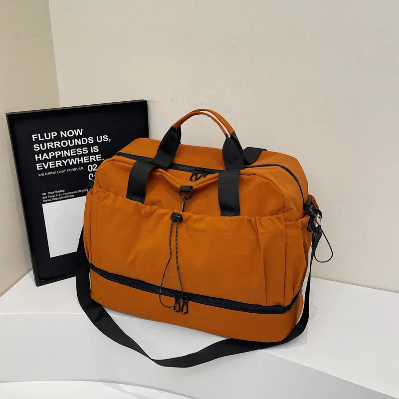 grand sac de voyage - spacieux, léger et durable. avec sangle réglable et poches. parfaite pour les voyages et les trajets quotidiens sac à main pour femme