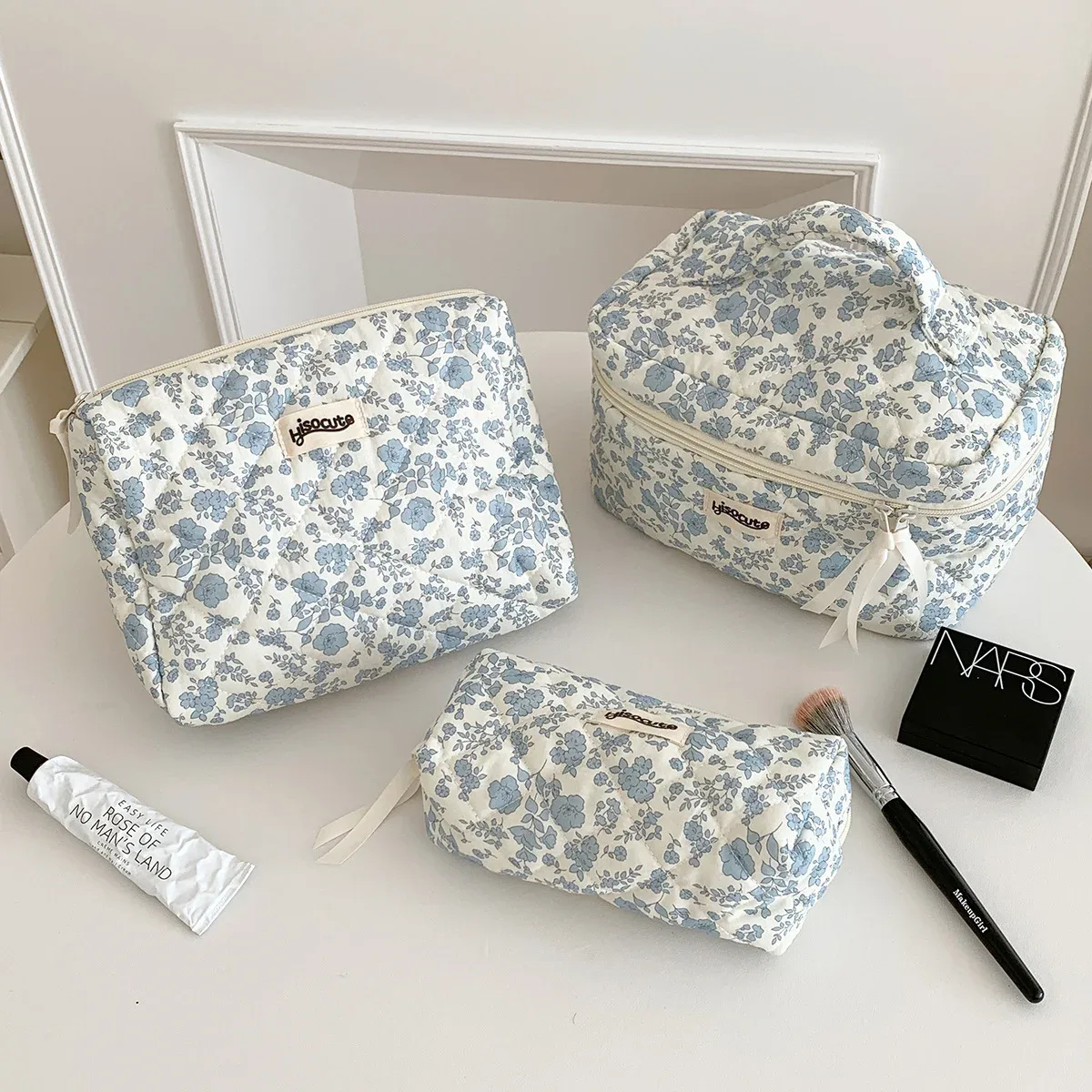 sac de rangement cosmétique de grande capacité, organiseur de toilette portable, sac à maquillage simple de style ins pour femmes, petit sac à main à fleurs