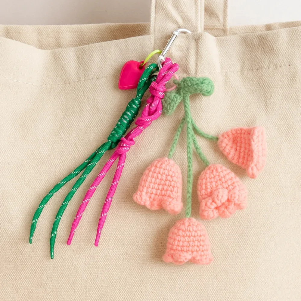 Pendentif Sac à Dos en Cuir PU Tressé Motif Fleur, Fraise, Cerise, Accessoire de Sac, Porte-clés de Voiture, Porte-clés Fruit pour Femme