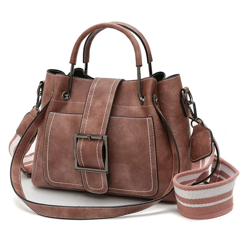 sacs à bandoulière brodés personnalisés pour femme, sac à rabat en cuir, bon marché, 2022