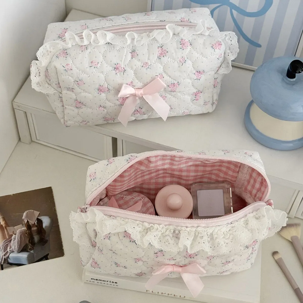 petite trousse de maquillage et de rangement de voyage pour femmes et filles, en dentelle rose à motif floral, avec nœud mignon, forme carrée, fermeture éclair, pochette à monnaie et portefeuille