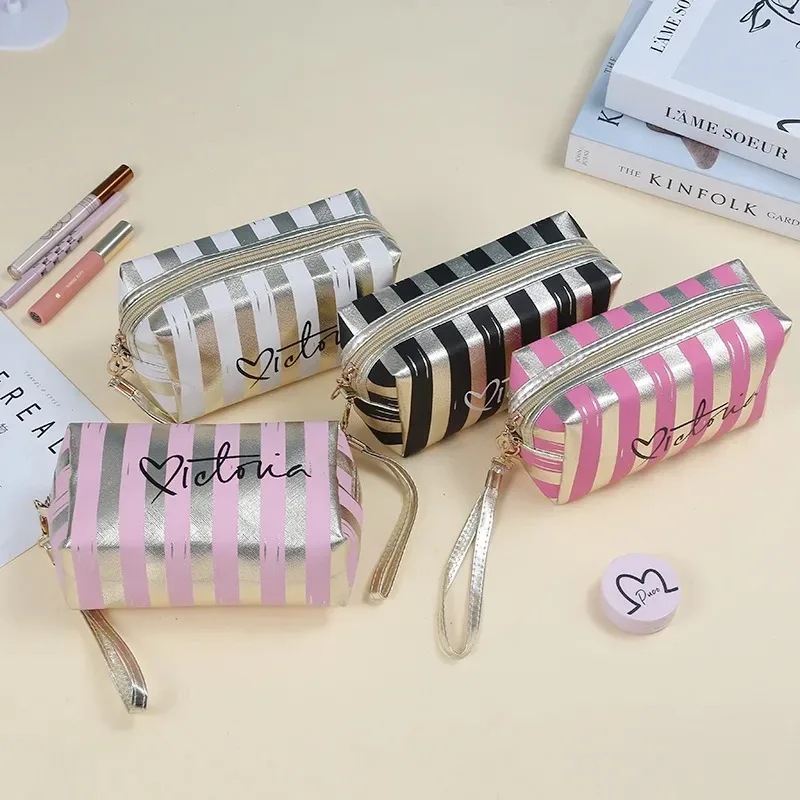 trousse de maquillage rayée portable et tendance pour femme – style coréen doux et cool, personnalisée et imperméable