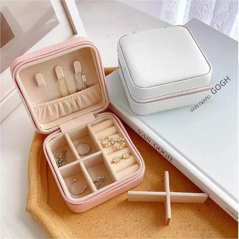 mini boîte de rangement pour bijoux, portable, pour voyages en famille, boîte de rangement pour boucles d'oreilles et colliers, organisateur de bagues pour femmes, boîte de présentation en cuir pu