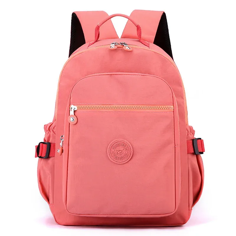 nouveau sac à dos de voyage pour femmes sac d'école en tissu nylon décontracté léger grande capacité à la mode double sacs à bandoulière en vente