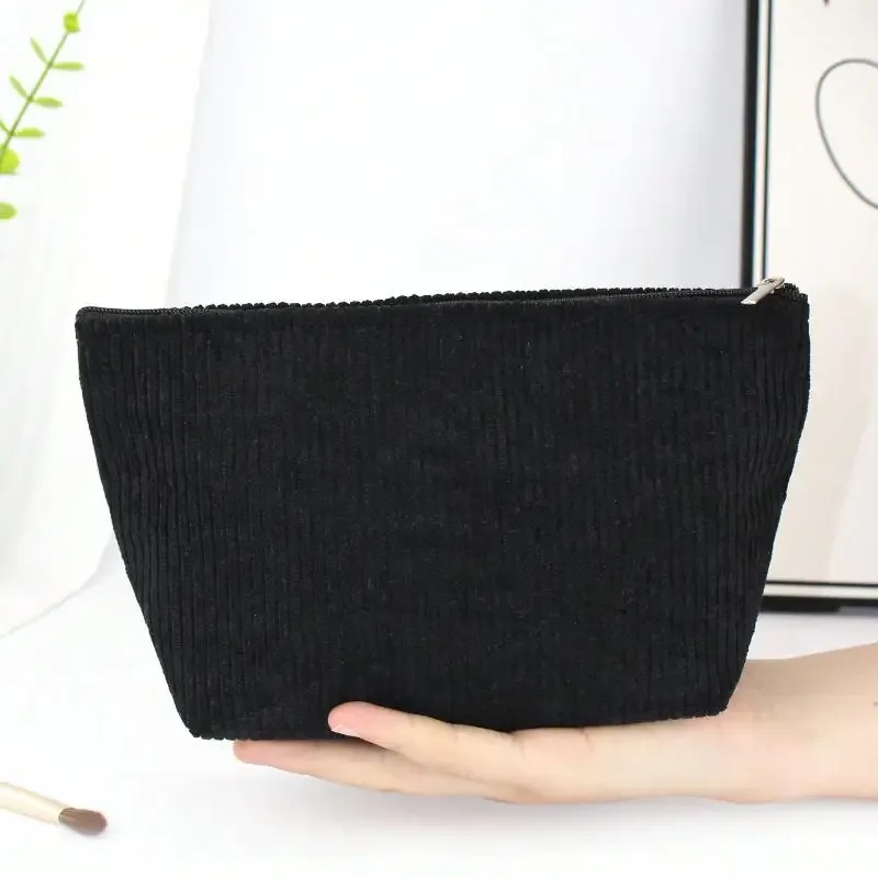 trousse de toilette de voyage en velours côtelé, organiseur de cosmétiques avec pochette pour serviettes hygiéniques, design mignon pour femmes