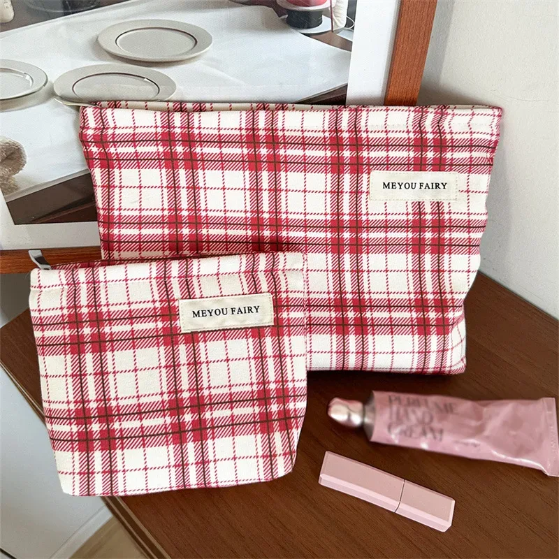 trousse de toilette classique rouge à carreaux légère avec fermeture éclair, pochette de voyage portable, organisateur polyvalent à insérer dans les sacs à main