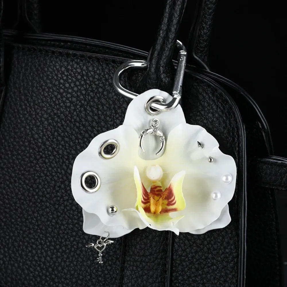 porte-clés créatif en forme de fleur d'orchidée et de lys, décoration de sac à dos, cadeaux, pendentif de sac floral, porte-clés d'orchidée papillon coloré
