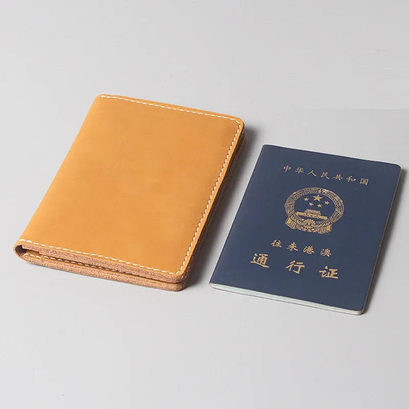 porte-passeport en cuir vintage – portefeuille de voyage bloquant rfid avec fentes pour cartes et poche d'identification, étui pour billets d'air en cuir de vache pour hommes