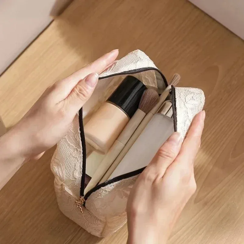 sac de maquillage en dentelle pour femmes, grande capacité, organisateur de cosmétiques et de bijoux, sac de toilette carré portable à fermeture éclair