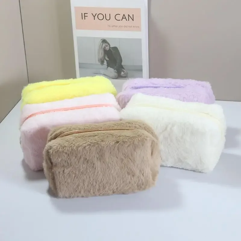 Sacs à maquillage en peluche pour femmes, organiseur de voyage doux, trousse de toilette pour jeunes filles, étui à maquillage, accessoires essentiels