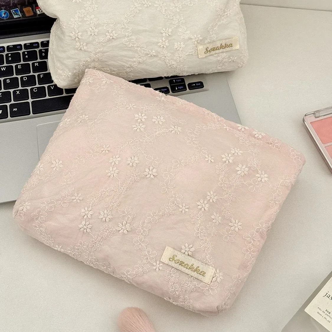 sac de rangement portable haut de gamme pour rouge à lèvres et soins de la peau yt, grande capacité, motif floral tridimensionnel, sac de maquillage