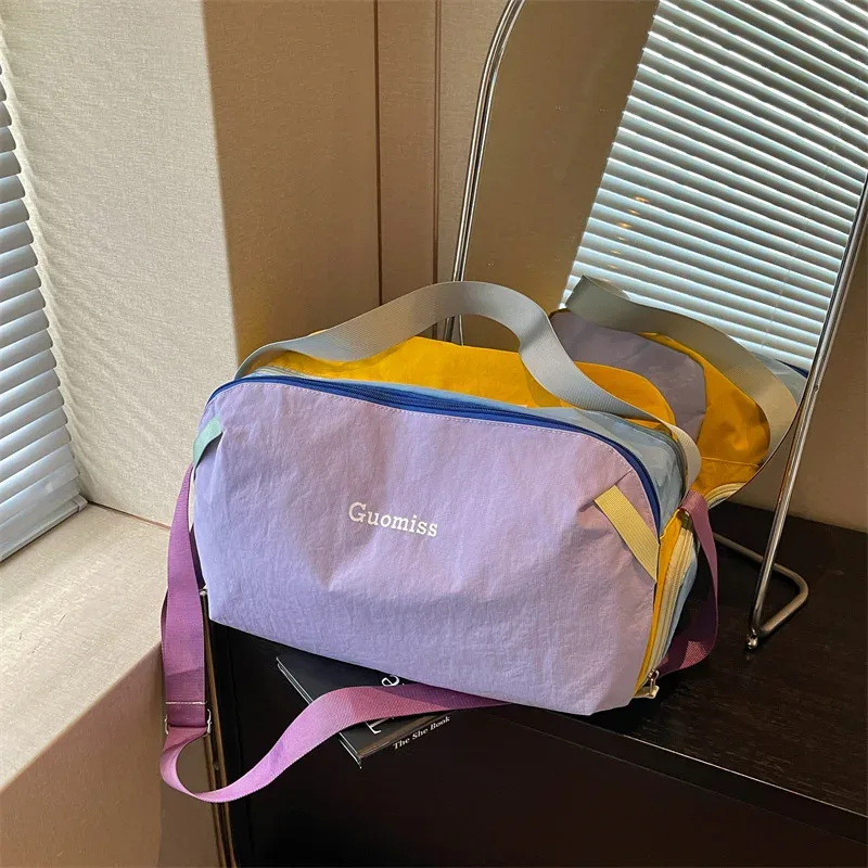 sac de voyage en nylon pour femme, sac à main coloré avec sangle, sac de sport léger pour femme, sac de nuit, sac fourre-tout décontracté pour le week-end