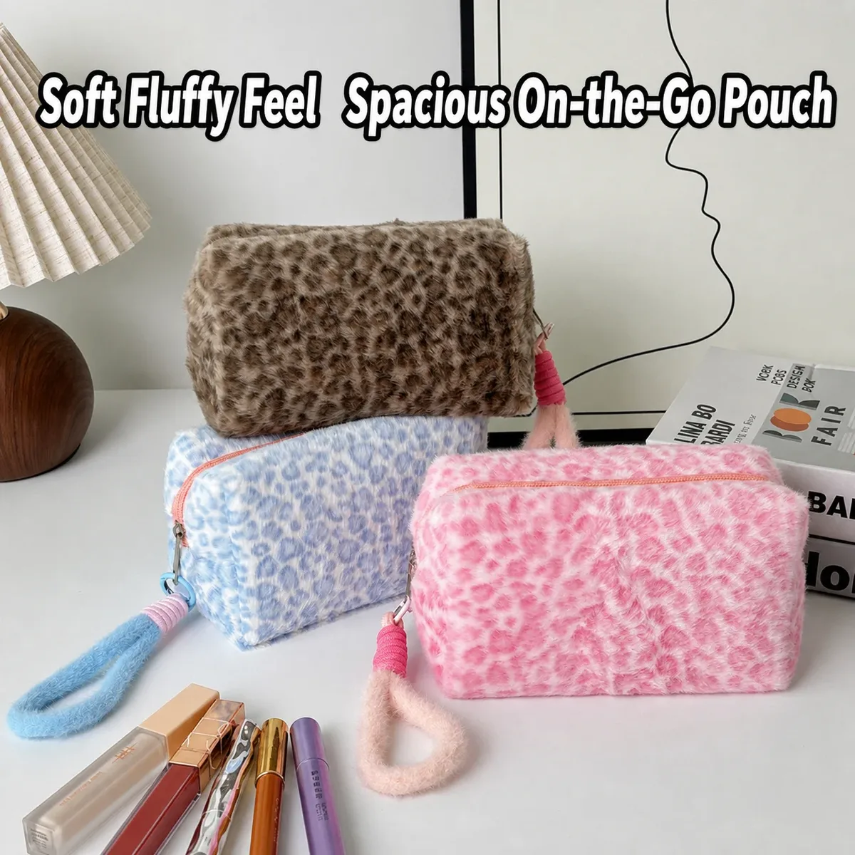 sac à cosmétiques imprimé léopard, sac de rangement compact et portable pour voyage, trousse à cosmétiques unisexe, trousse de toilette tendance en polyester pelucheux