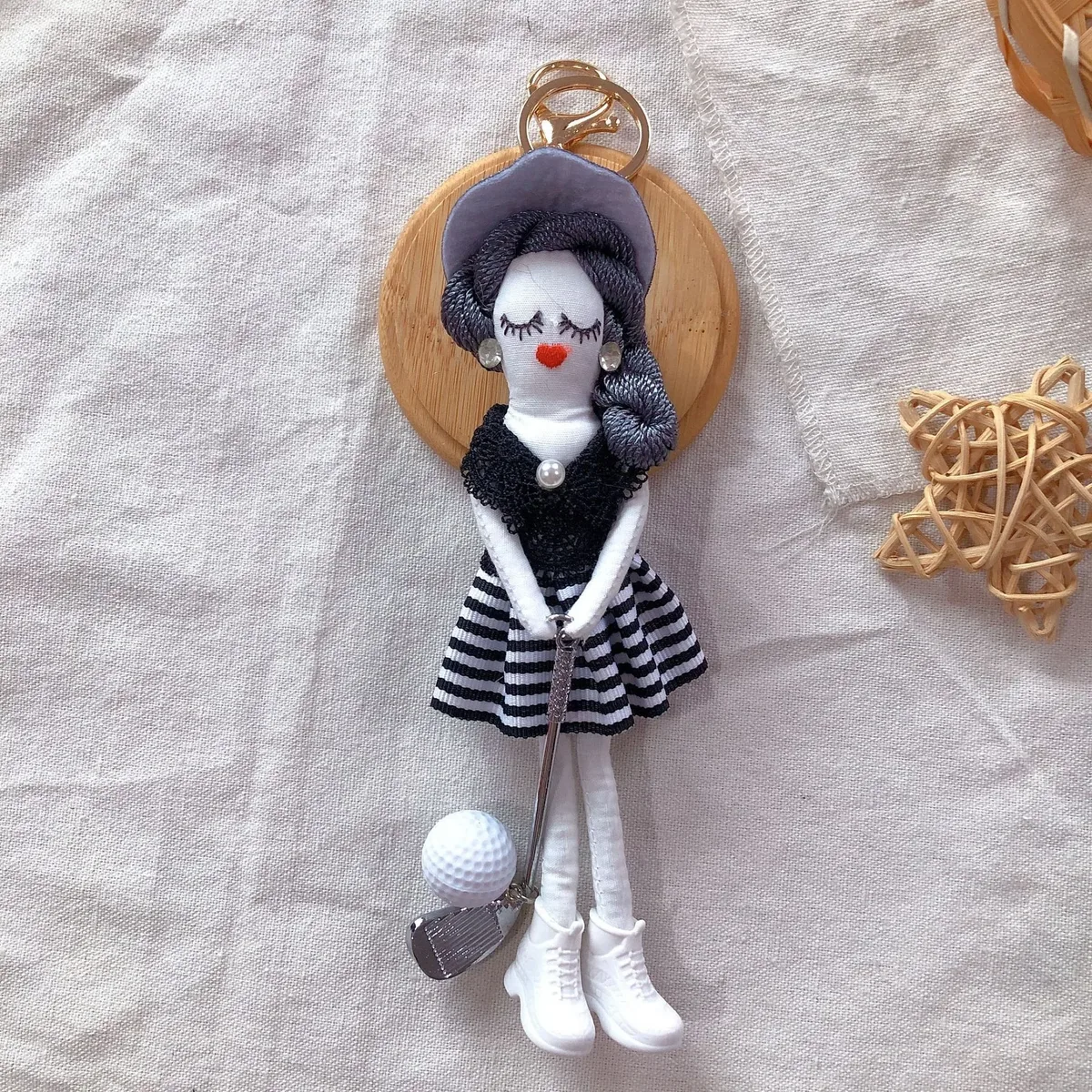 sac bandoulière tendance pour fille avec pendentif, porte-clés de voiture mignon à l'effigie d'un personnage de dessin animé, accessoire de porte-clés