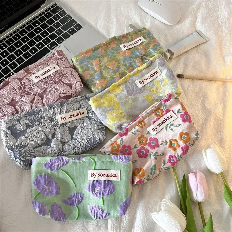 Nouveaux sacs de maquillage floraux pour femmes coréennes, sac à cosmétiques, pochette de rangement, trousse de toilette de voyage, trousse de beauté en toile, trousse à crayons