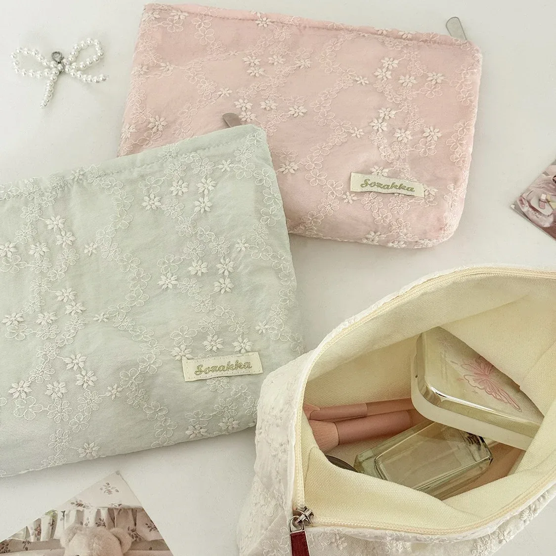 Sac de rangement portable haut de gamme pour rouge à lèvres et soins de la peau YT, grande capacité, motif floral tridimensionnel, sac de maquillage