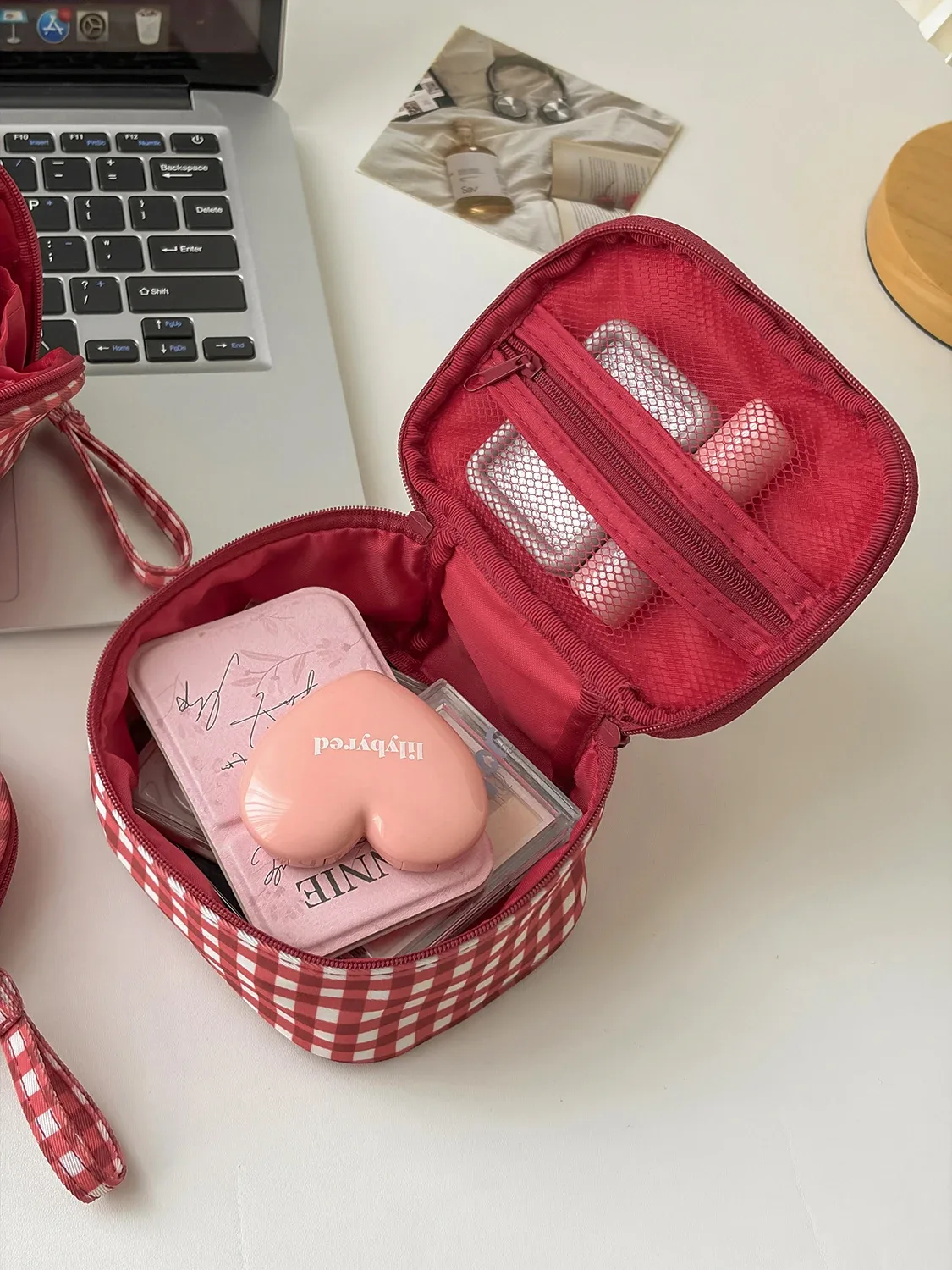 Airfriend – trousse de maquillage à grille rouge pour femmes, fourre-tout rond, pochette de rangement pour cosmétiques, sac à main de voyage, grande capacité, sac à fermeture éclair pour rouges à lèvres
