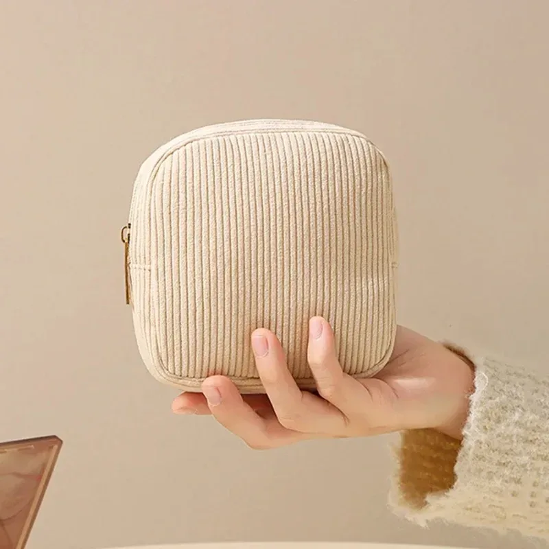 2025 mode maquillage rouge à lèvres serviettes hygiéniques étui mini pochette de rangement cosmétique femmes ins voyage organisateur sacs petite pochette