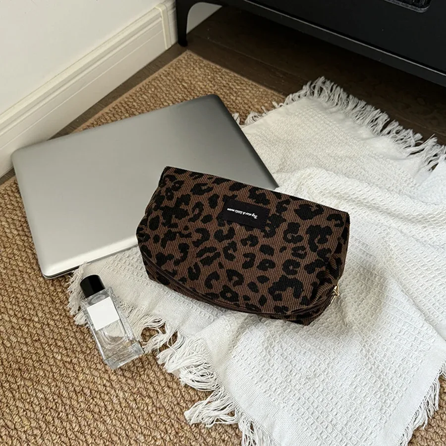 trousse de maquillage unique à imprimé léopard • organisateur de cosmétiques grande capacité • pochette de rangement pour rouges à lèvres