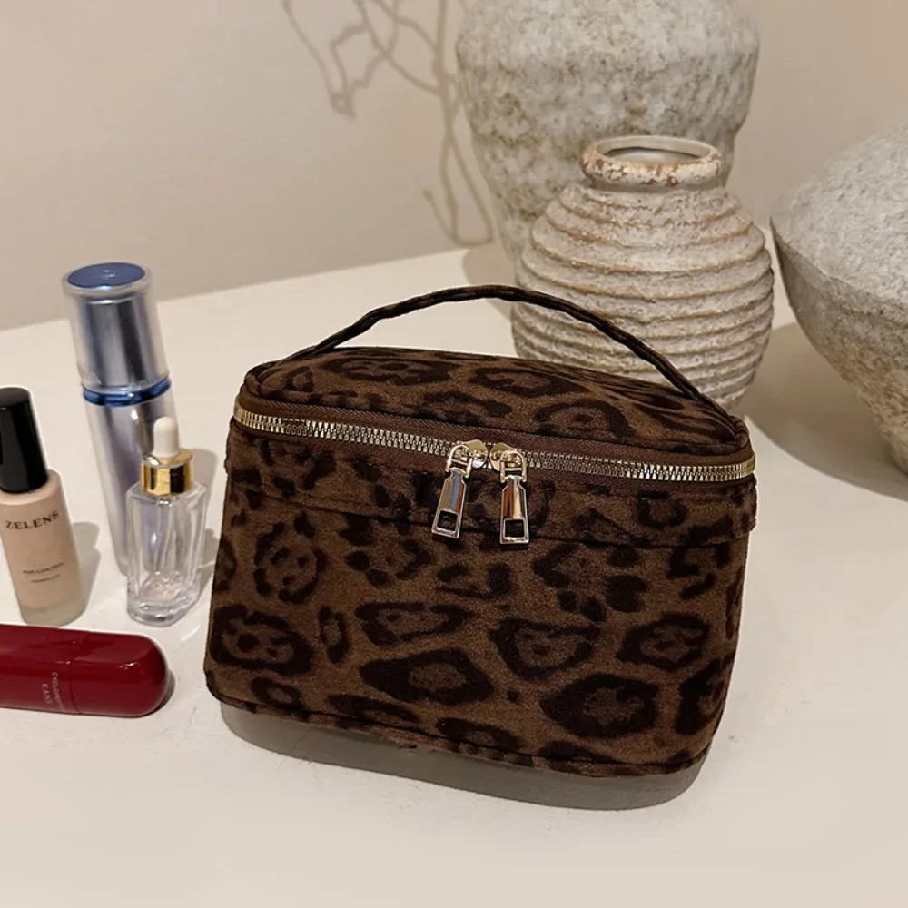 nouvelle trousse de toilette grande capacité à imprimé léopard en faux daim, boîte de rangement multi-poches, sac de voyage portable