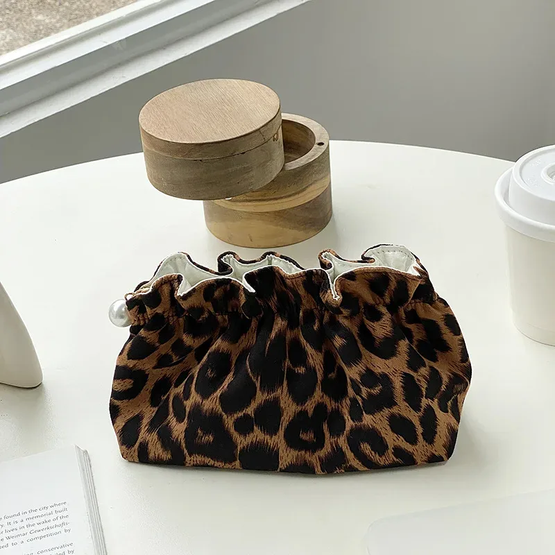 sac de maquillage à fermeture éclair en perles pour femmes, grande capacité, pochette de rangement de voyage de toilette, sacs de maquillage imprimés léopard, cadeau
