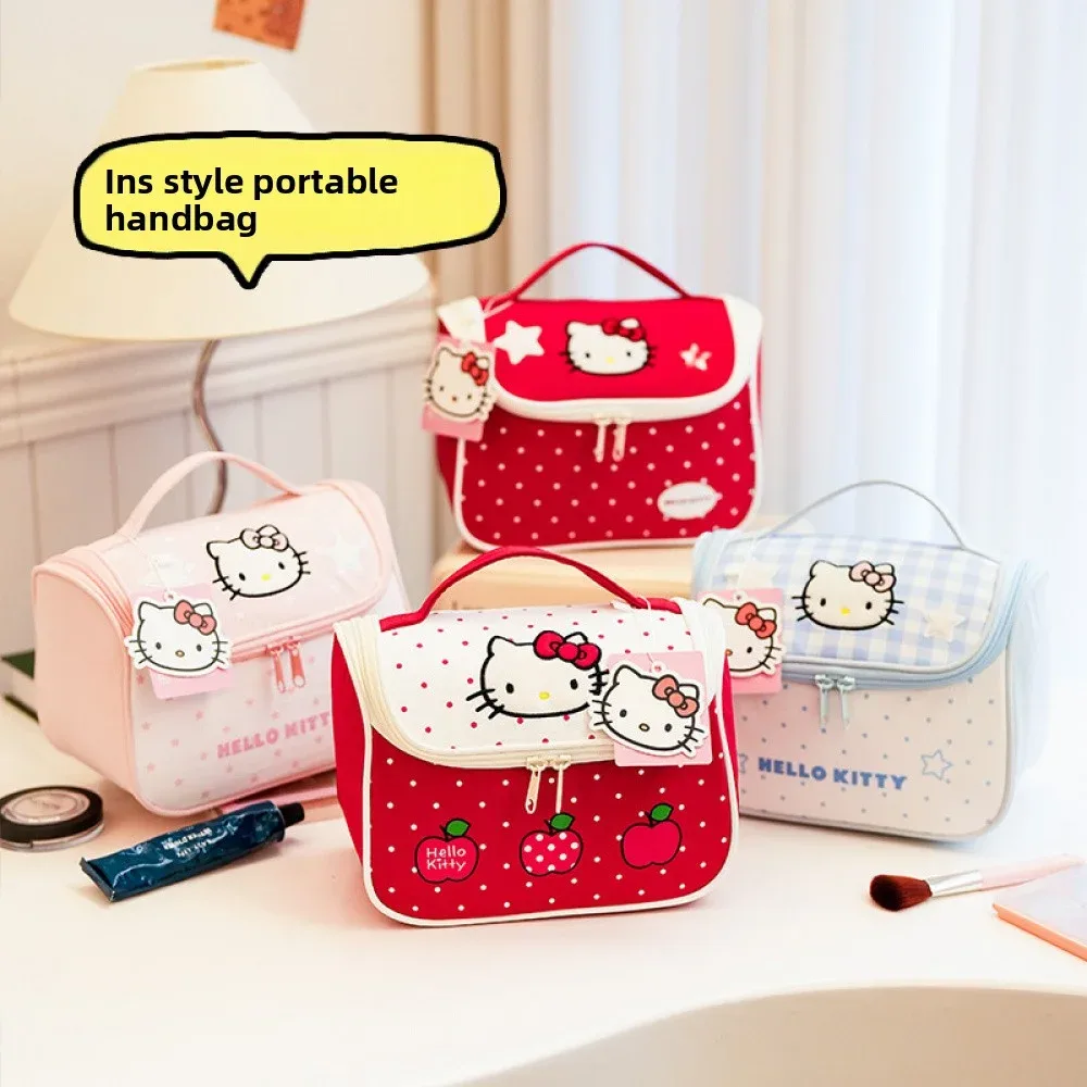 Trousse de maquillage Hello Kitty à imprimé pomme, très attrayante, grande capacité, durable, idéale pour les voyages et les déplacements professionnels, portable