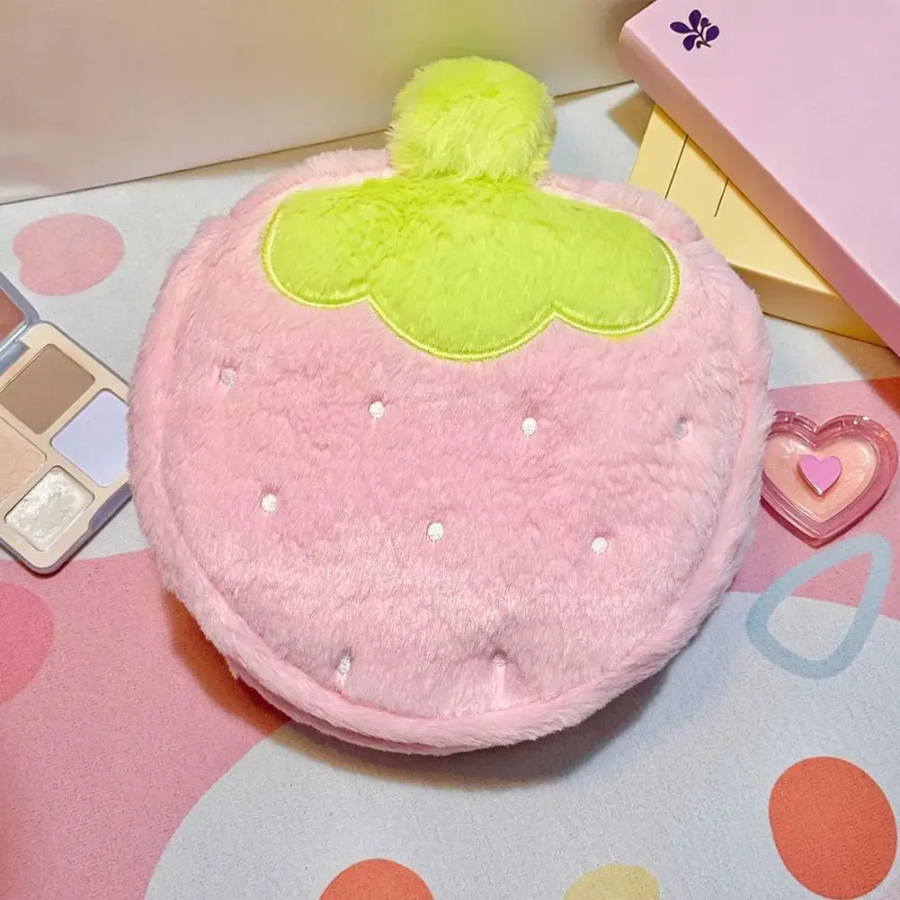 trousse de maquillage en peluche fraise kawaii grande capacité, organisateur de voyage pour articles de toilette, pochette cosmétique esthétique mignonne, étui de rangement pour femmes