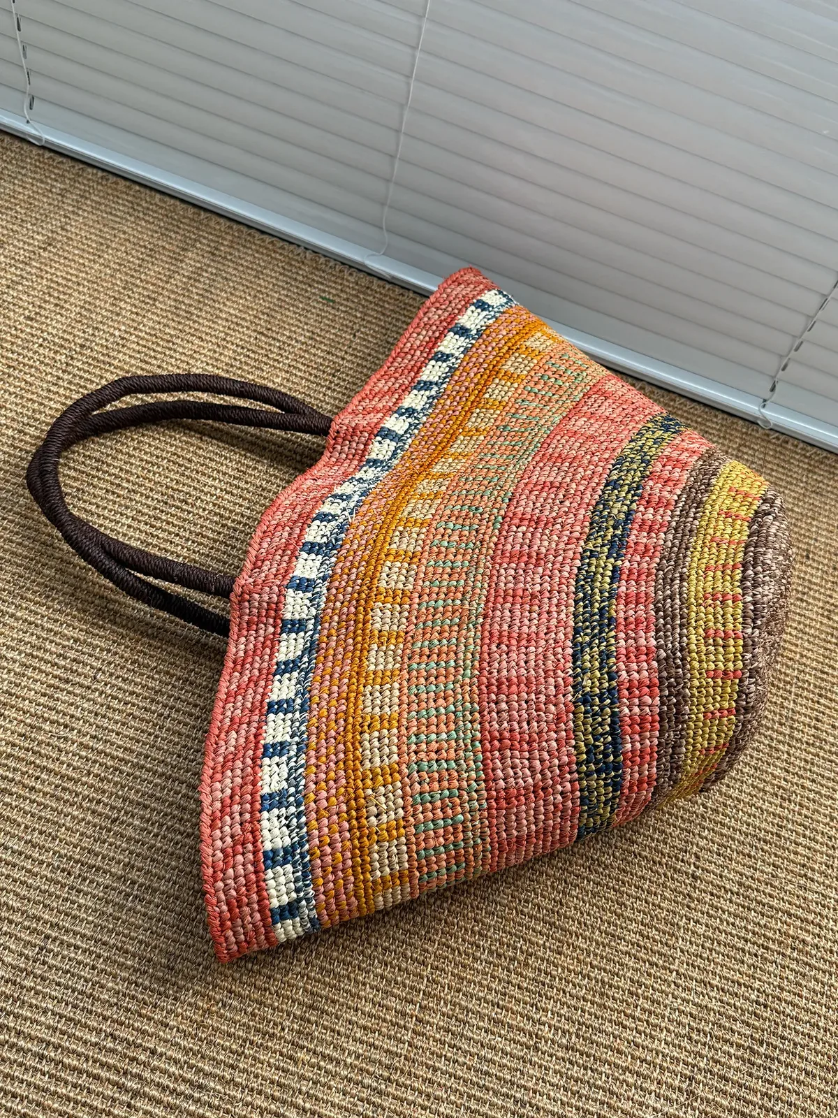 sac à bandoulière en raphia coloré pour femme, sacs à main de luxe de créateur, grand sac fait main, sacs de plage d'été, vente en gros de haute qualité