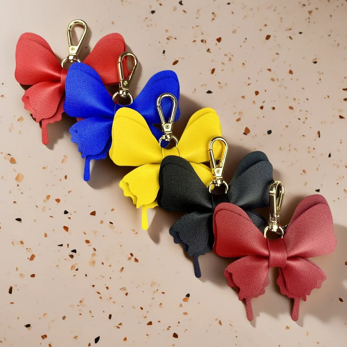 élégant porte-clés papillon en cuir pu double couche – pendentif bohème stylé pour sacs fourre-tout, sacs à bandoulière et sacs à dos pour femmes