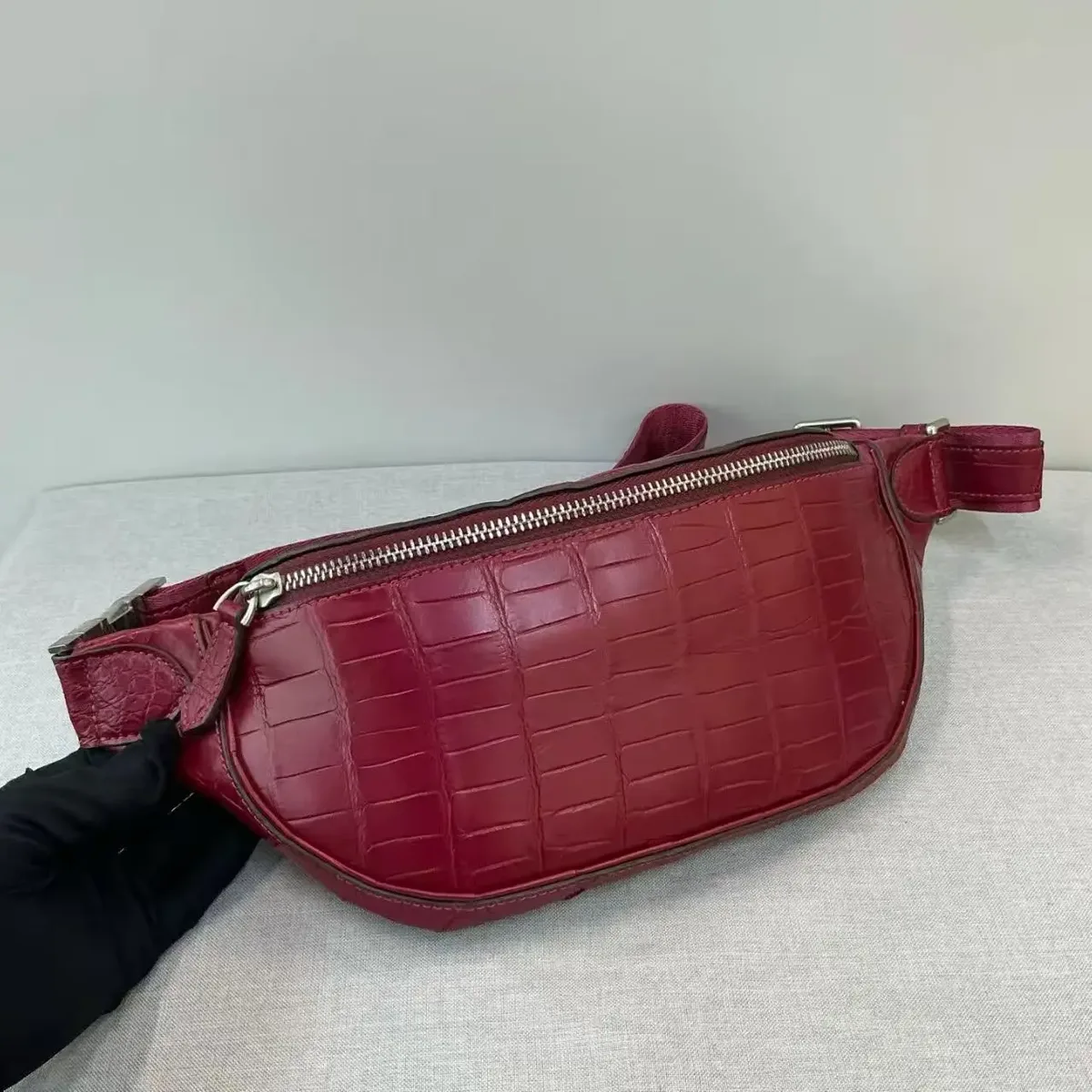 top niveau qualité véritable/réel 100% peau de crocodile hommes sac à bandoulière petite taille taille ou épaule mode hommes sac
