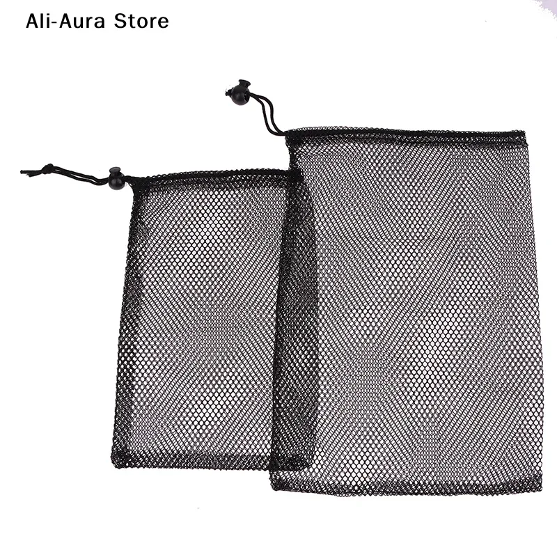 Sac de rangement en maille de nylon noir durable multi-usage avec cordon de serrage, idéal pour la maison, les voyages, les activités de plein air et le linge sale (1 pièce)