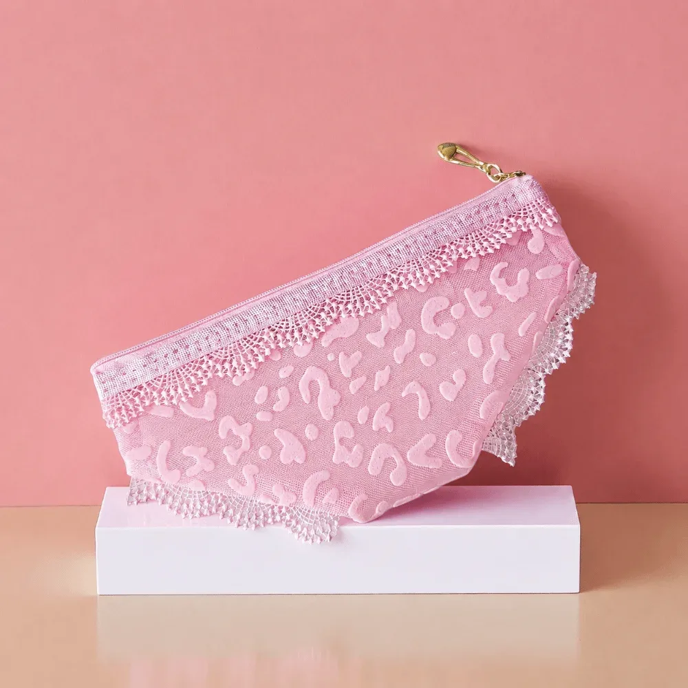 nouvelle trousse de maquillage transparente en dentelle cœur y2k, sac de rangement cosmétique en maille pour voyage