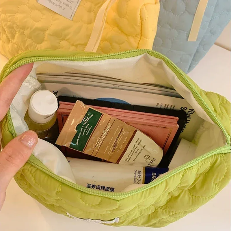 trousse de maquillage à motif de fleurs pour femmes, trousse de toilette, trousse à fermeture éclair, trousse à cosmétiques, trousse de voyage pour poudres lavantes, trousse de maquillage pour femmes, 2024