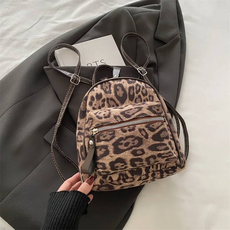 mini sacs à dos pour femmes, sac à dos imprimé léopard pour l'université, mini sac à dos multifonction pour les voyages de loisirs, sacs à dos simples pour femmes