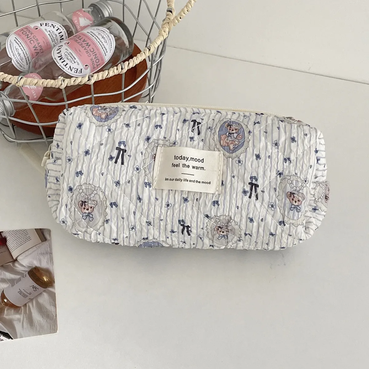 sacs à cosmétiques de voyage portables pour femmes, trousse de maquillage, sac à main d'embrayage, sac de rangement de toilette matelassé, grande capacité, ours de dessin animé