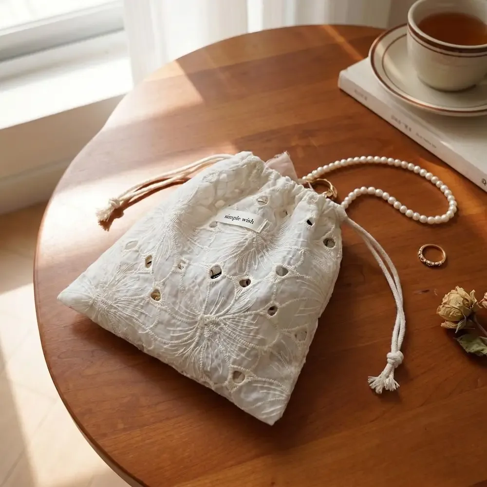 pochette portable à cordon brodée de fleurs, sacs rétro en maille mignons, sacs de rangement pratiques en organza avec cordon en dentelle