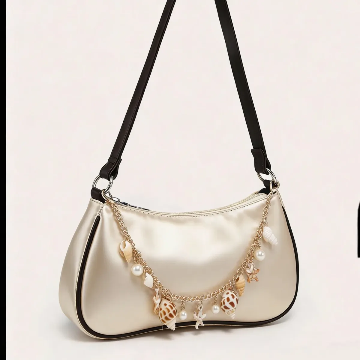 un porte-clés bohème de style plage avec coquillages, étoiles de mer et perles d'imitation, un accessoire sur le thème de la mer, parfait pour décorer les sacs, les sacs à dos et les clés de voiture, un excellent cadeau pour les femmes.