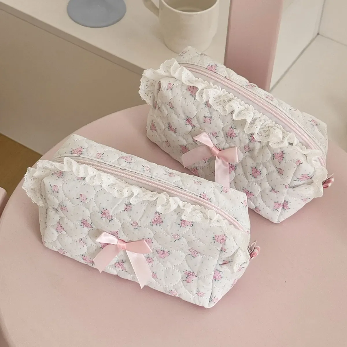 Petite trousse de maquillage et de rangement de voyage pour femmes et filles, en dentelle rose à motif floral, avec nœud mignon, forme carrée, fermeture éclair, pochette à monnaie et portefeuille