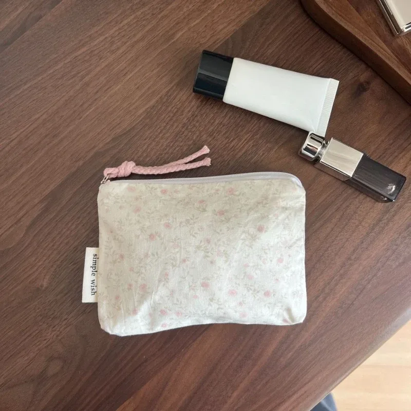 nouvelle pochette de maquillage tendance pour rouge à lèvres et serviettes hygiéniques, mini trousse de rangement cosmétique, sacs de voyage organisateurs pour femmes, petite pochette de rangement