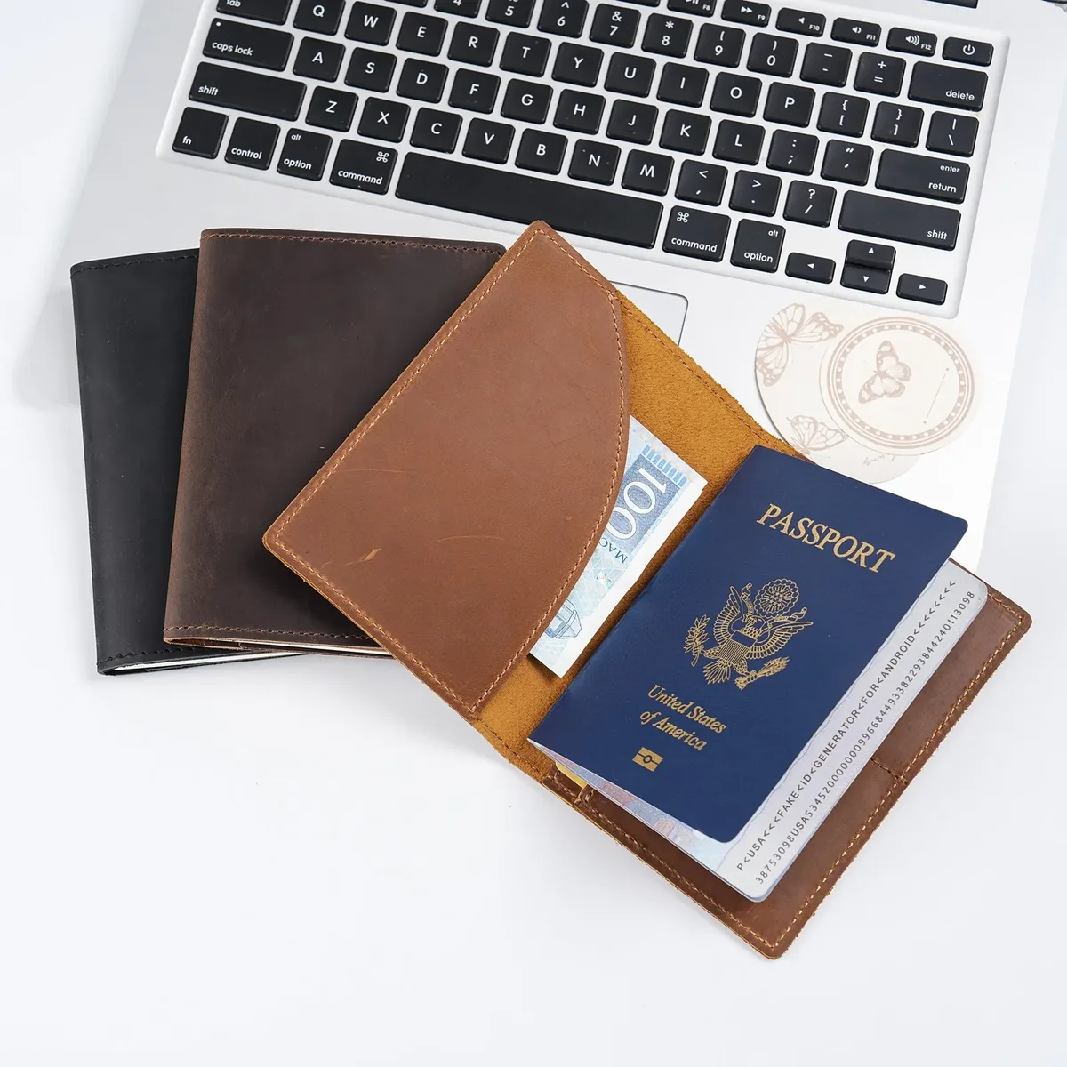 Porte-passeport en cuir pour les essentiels de voyage, étui mince pour passeport, portefeuille de voyage, sac pour cartes de crédit pliable pour femmes et hommes