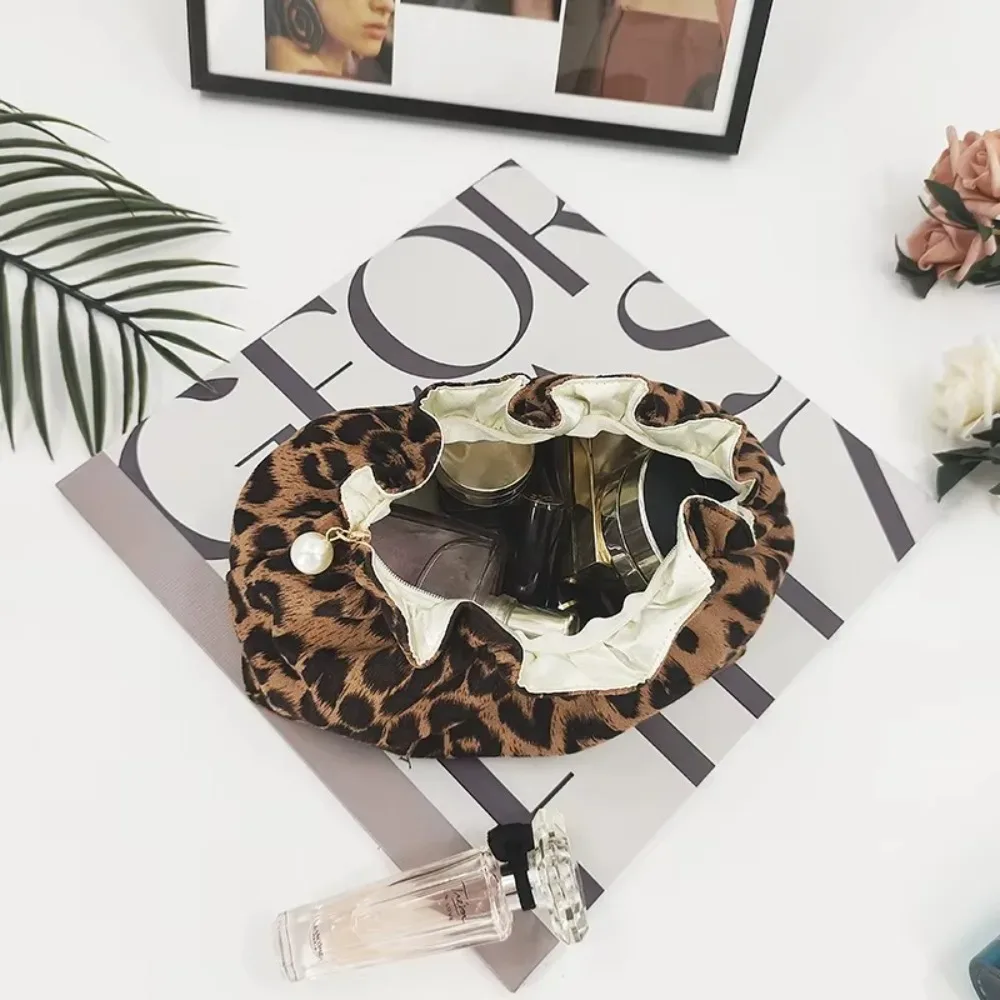 sac de maquillage pour femmes avec fermeture éclair perlée, grande capacité, imprimé léopard, trousse de toilette de voyage, pochette organisatrice, sac à main portable pour maquillage