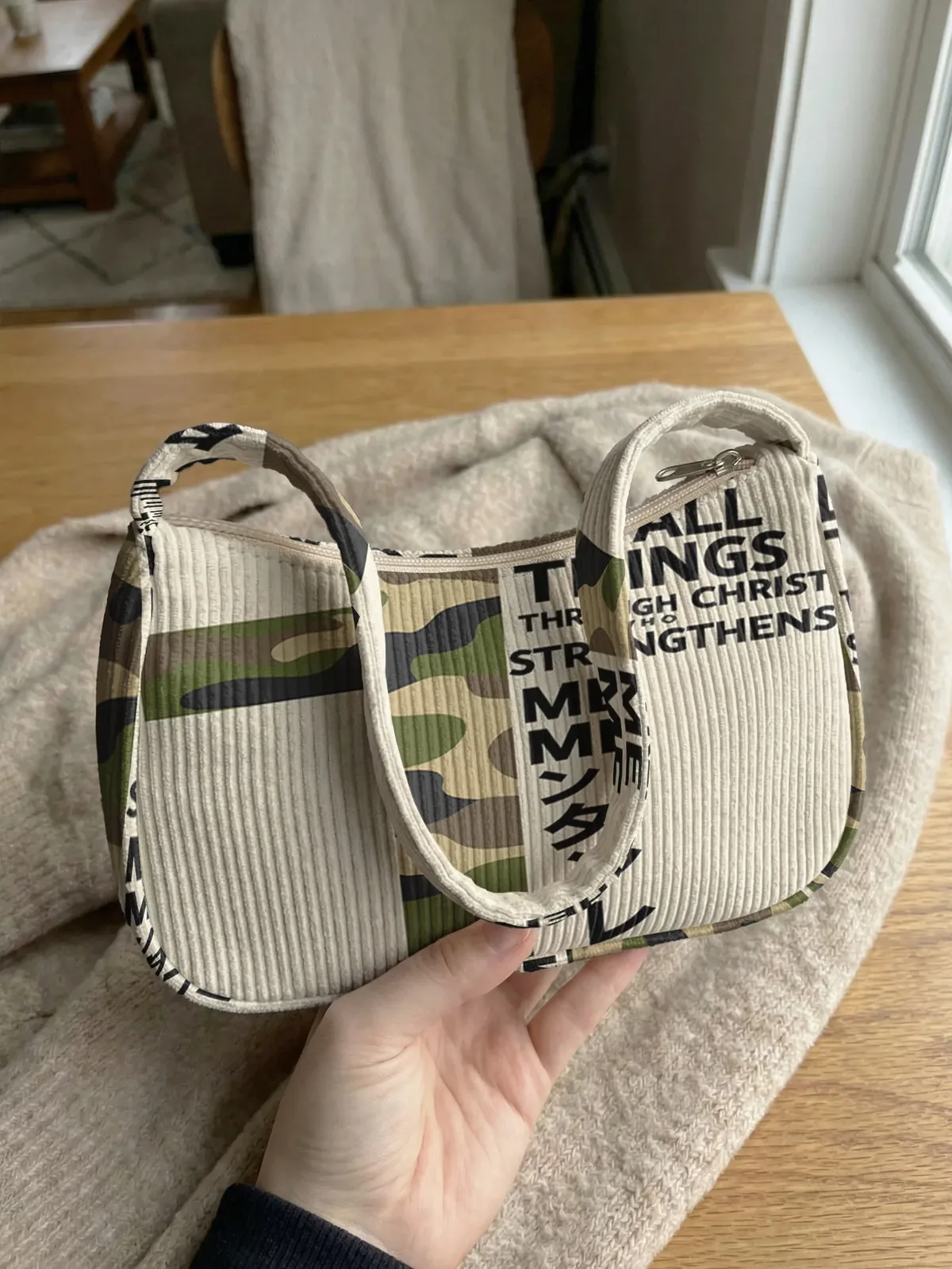 Sac à bandoulière tendance à imprimé camouflage, sac sous le bras en velours côtelé pour un usage quotidien décontracté